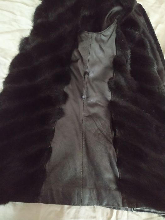 Продам норковую женскую  жилетку