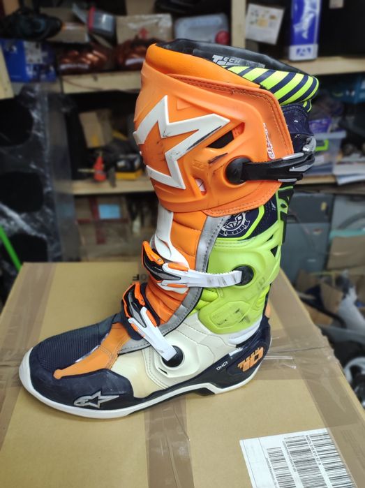 Продам мотоботи Alpinestar Tech10 43розмір