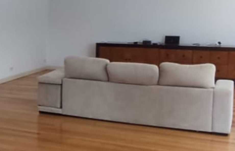 Sofá 3 lugares beije