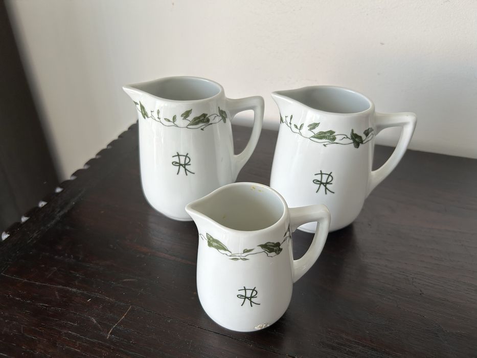 Conjunto de 3 canecas Vista Alegre