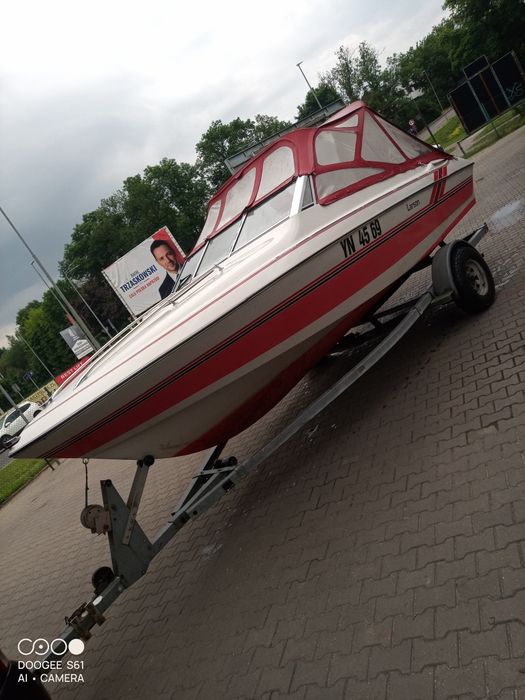 Zarezerwowana łódź Larson boot cabina mercruizer