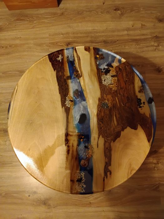 Okrągły stolik kawowy orzech i żywica