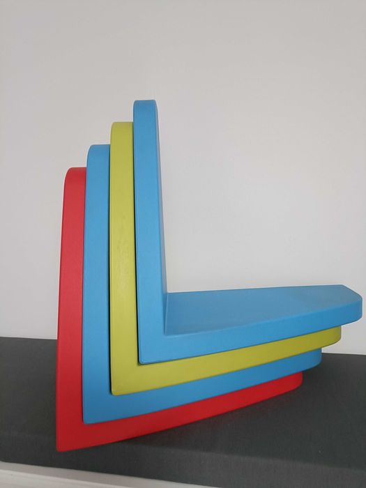 Prateleiras de parede em L