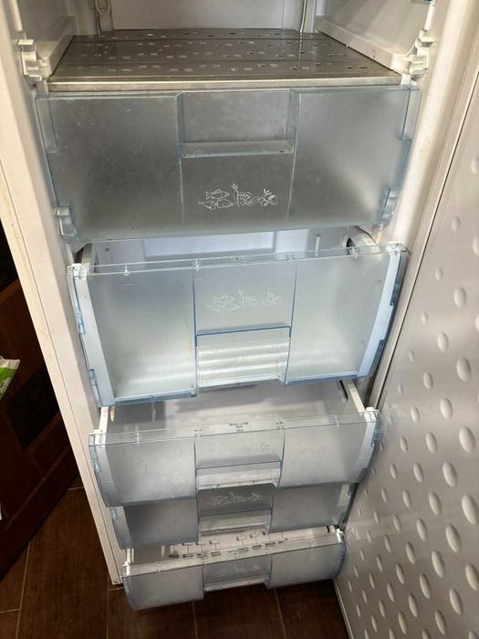 морозильна камера BEKO