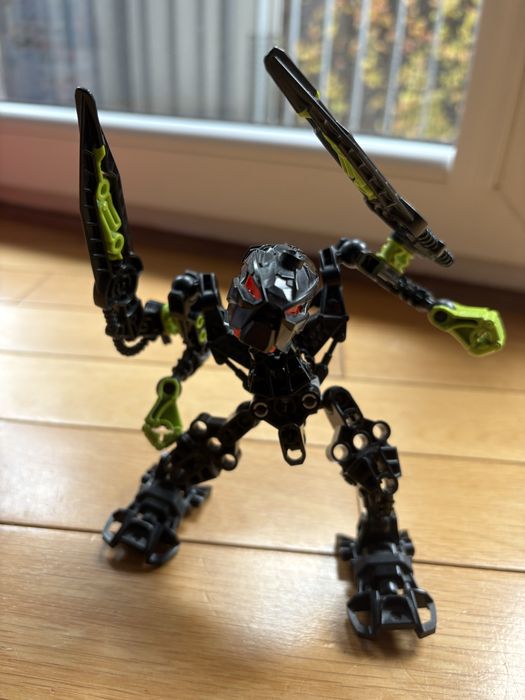 Lego Bionicle figurka
