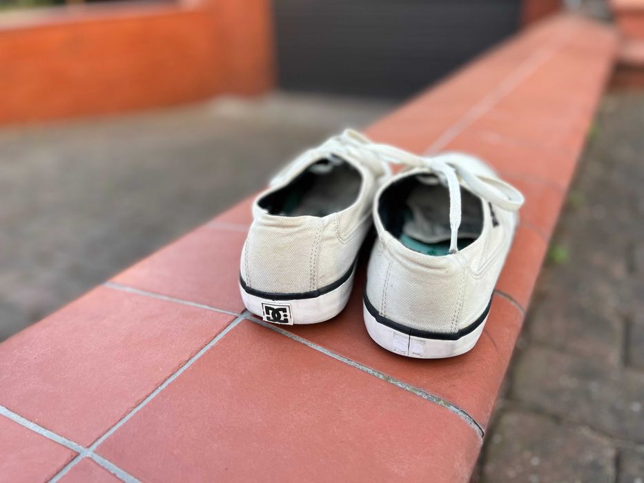 BUTY DC Na Lato | rozm. 42,5 | Kremowe