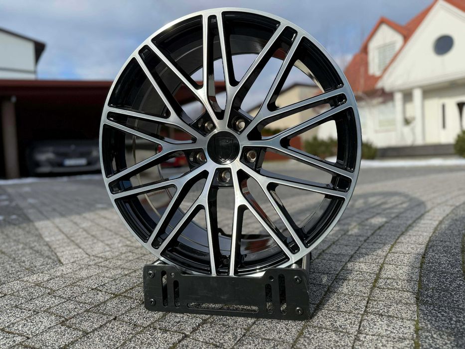 Nowe FELGI H3082 MB do Porsche Cayenne Turbo GTS Panamera E-Hybrid 21