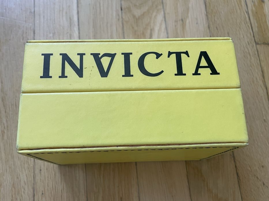 Invicta  Коробка  гарантійний лист годинник  часы Швейцария