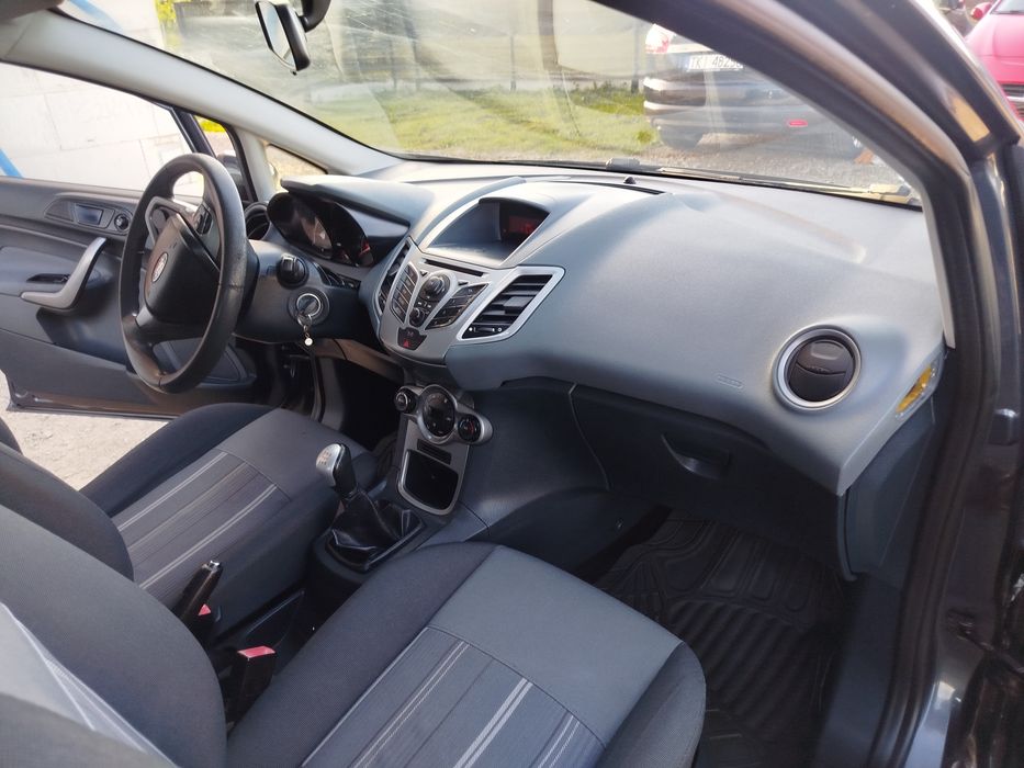 Ford Fiesta 1.25b 82km brak rdzy oryginał !!!