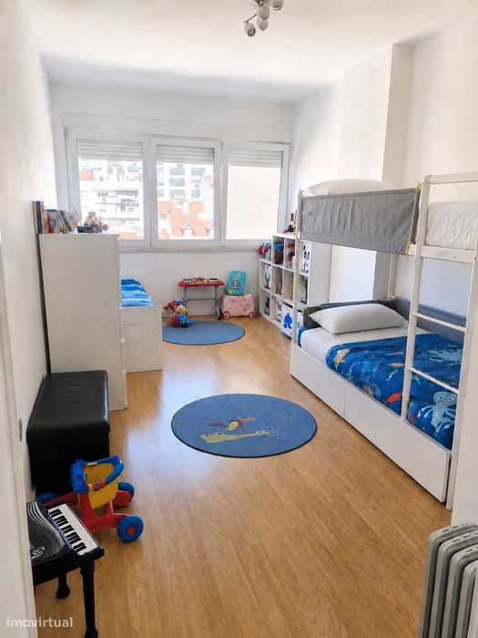 T2 em Benfica | 76 m² úteis | 82 m² de área bruta privativa