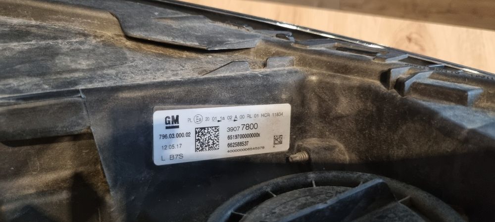 Lampa LED prawy przód OPEL ASTRA V K