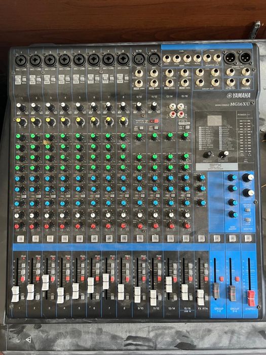 YAMAHA maxan console mg16xu