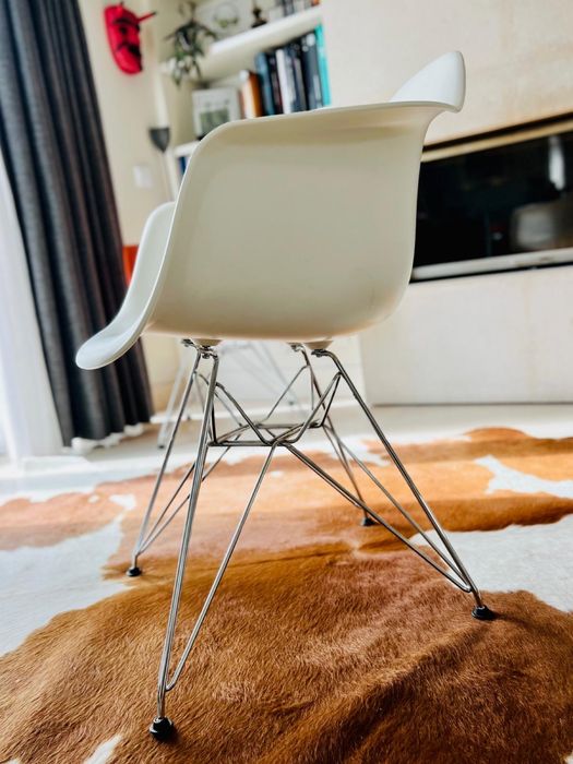 Cadeira armchair em branco - Eames