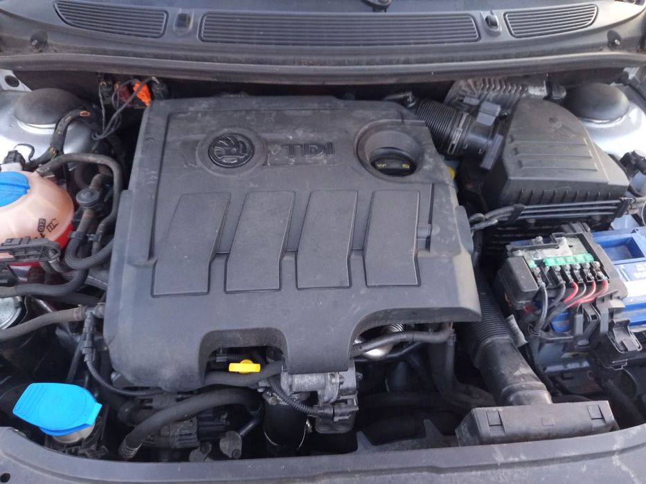 Silnik 1.6 TDI CAYA 75km kompletny