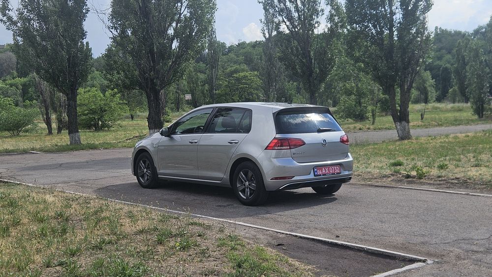 E-GOLF 36 квт. 18р.свіжий 117т.км.  рідна фарба