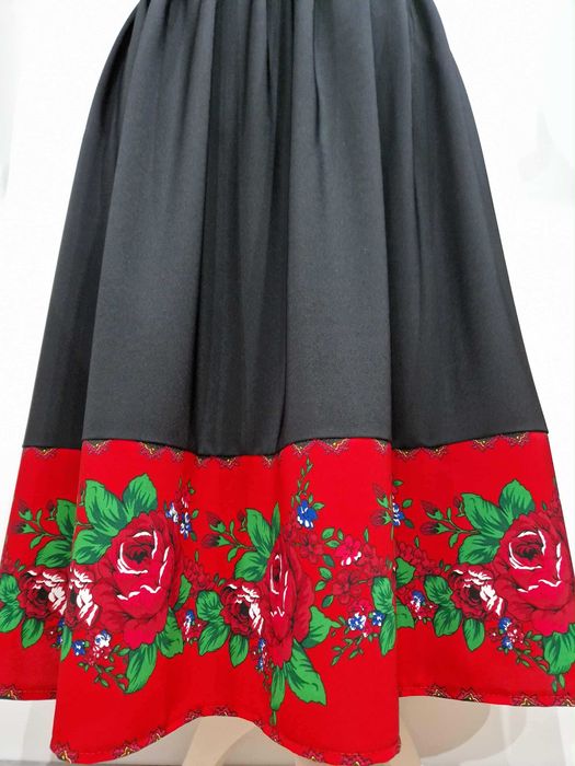 Spódnica czarna z kwiatami 3XL(46)