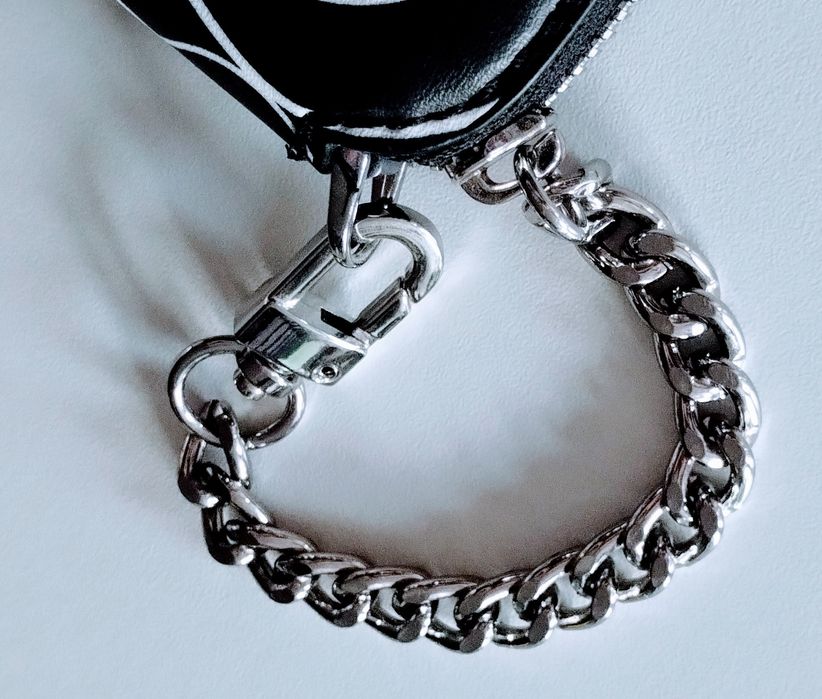 GUESS torebka mała mini bag black white logo 10x8cm