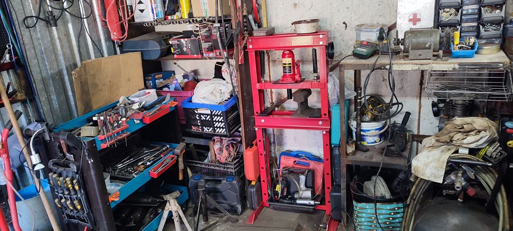 Wynajmę   garaż z kanałem na godzinyPowierzchnia: 18