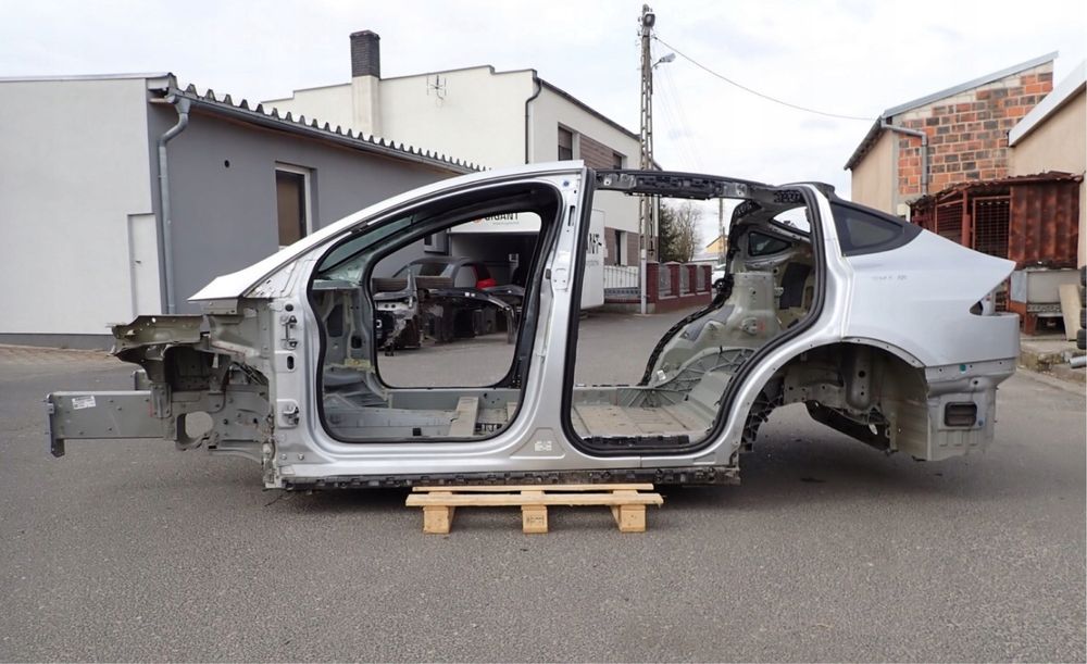 Tesla X 16-25 р розборка разборка шрот Plaid