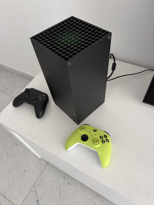 Xbox Series X preto 1TB + 2 comandos