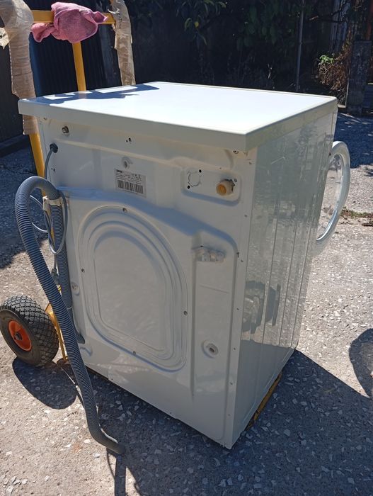 Máquina de lavar roupa Indesit só tem o tambor avariado