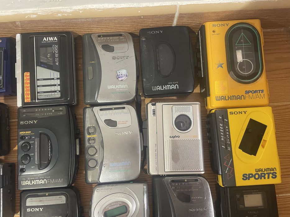 Walkmans Sony, Aiwa, Crown