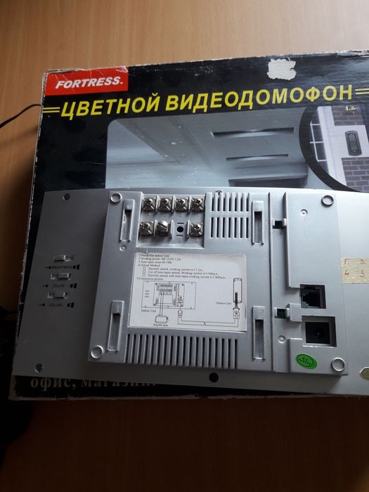 Продам цветной домофон Фортресс LCD VD 106C40.