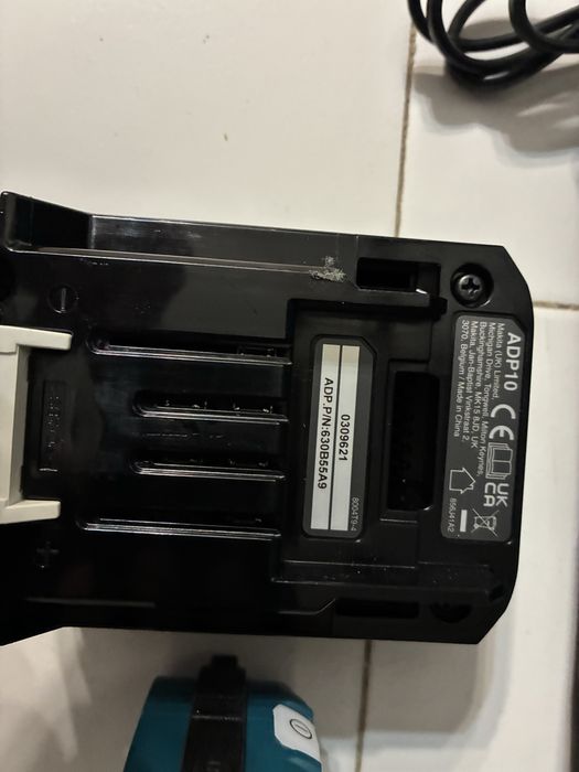 Makita XGT 40V Bundle – Carregador Duplo + Adaptador 18V + fonte USB