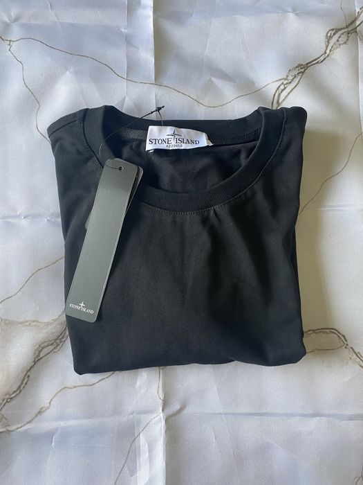 Tshirt preta da Stone Island