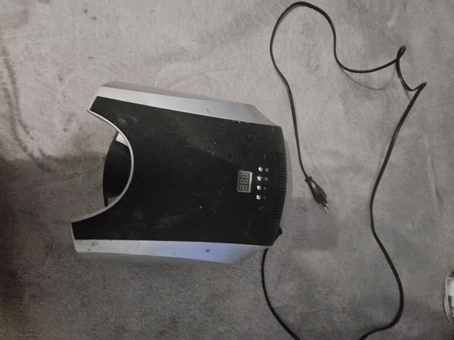 Lampa UV do paznokci