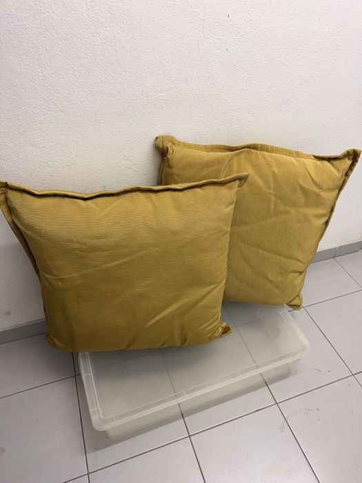 Almofadas douradas - Loja do Gato Preto