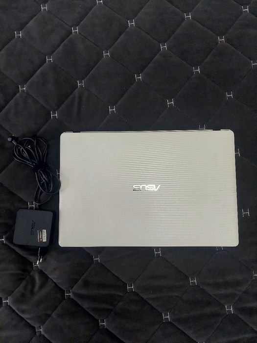 Ноутбук Asus F552M