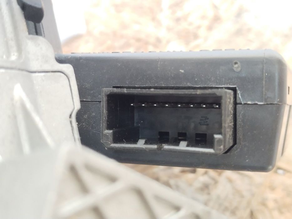 Jeep Compass I 2006-2016 замок зажигания 5 PIN 05057297AL / 05026222AO