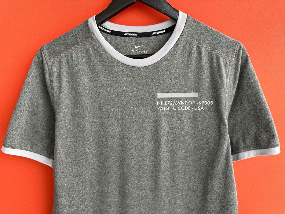 Nike Running Оригінал чоловіча футболка розмір S