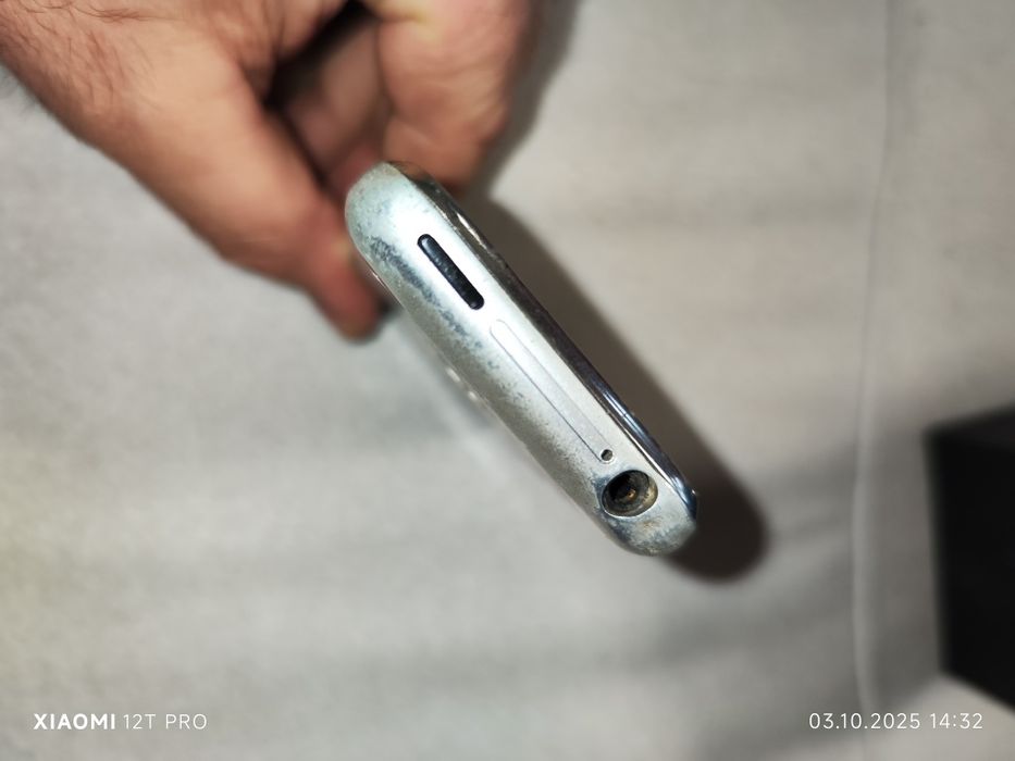 Продам Apple Iphone 2g 8 gb