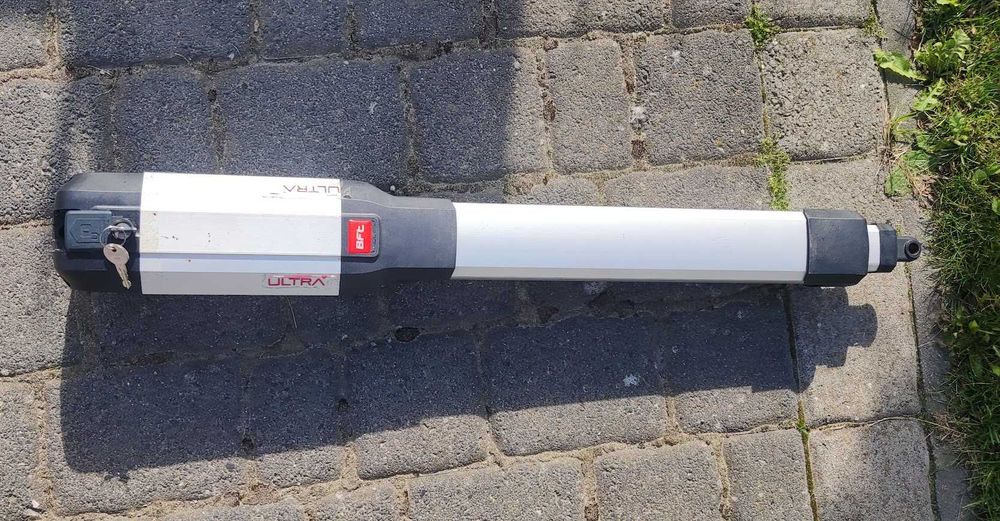 Siłownik do bramy BFT KUSTOS