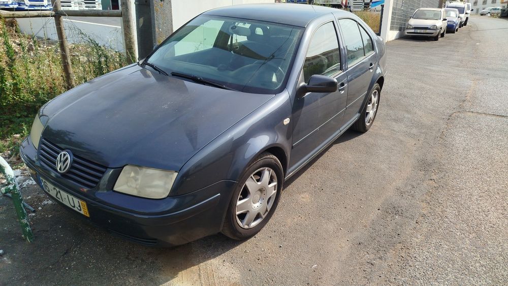 Carro impecável de origem bem estimado.
