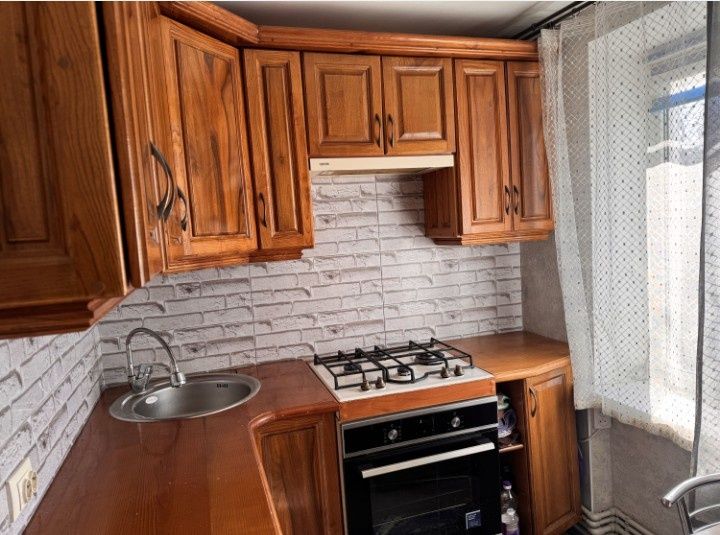 Здається трьох кімнатна квартира Центр