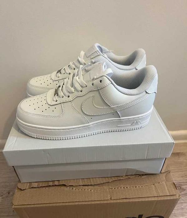 Promocja NIKE AIR FORCE 1 Biały AF1 R.43
