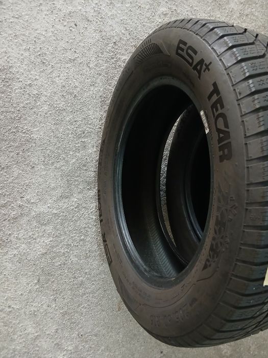 2 Pneus 205/60R16 seminovos