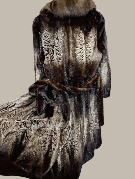 Длина 120см. Норковая шуба с соболем. Saga mink. Шуба в пол