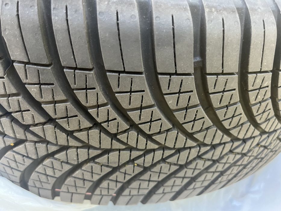 Jantes 16 em ferro com pneus goodyear novos