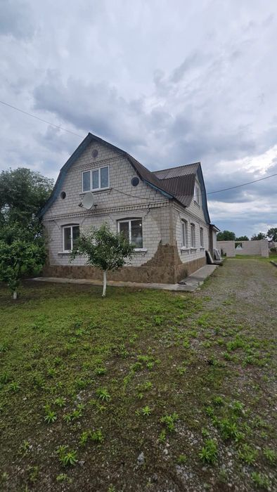 Продаж будинку смт Рокитне.Київська обл