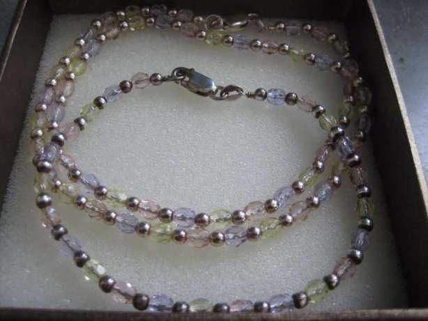 Colar e pulseira, c/bolas cores e prata contrastada, NOVO