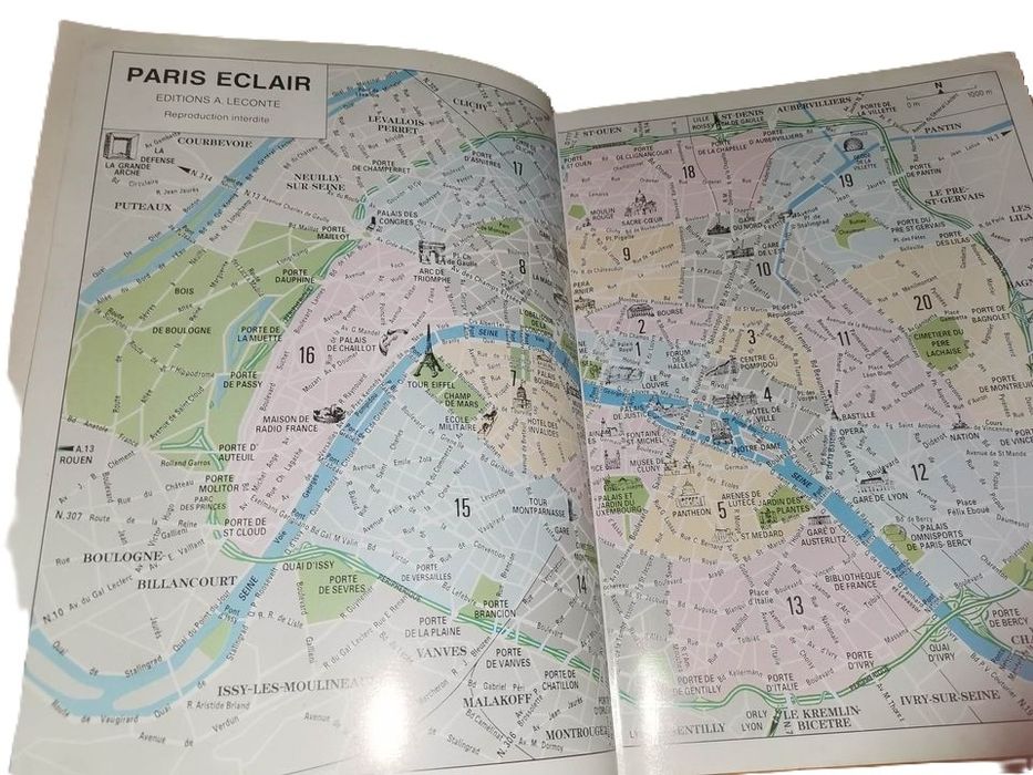 Livro sobre Paris