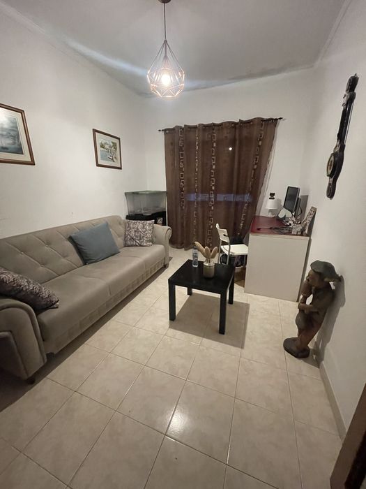 Queijas Moradia c terreno 421m2 Oeiras