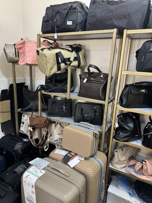 Стелажі 2 штуки полички в магазин