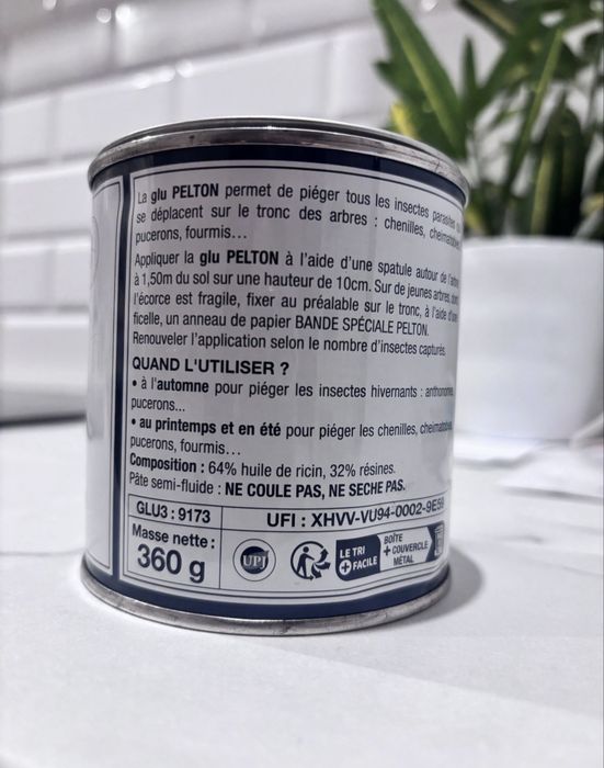 Pelton Tree Glue 360 g to środek ochronny przed owadami
