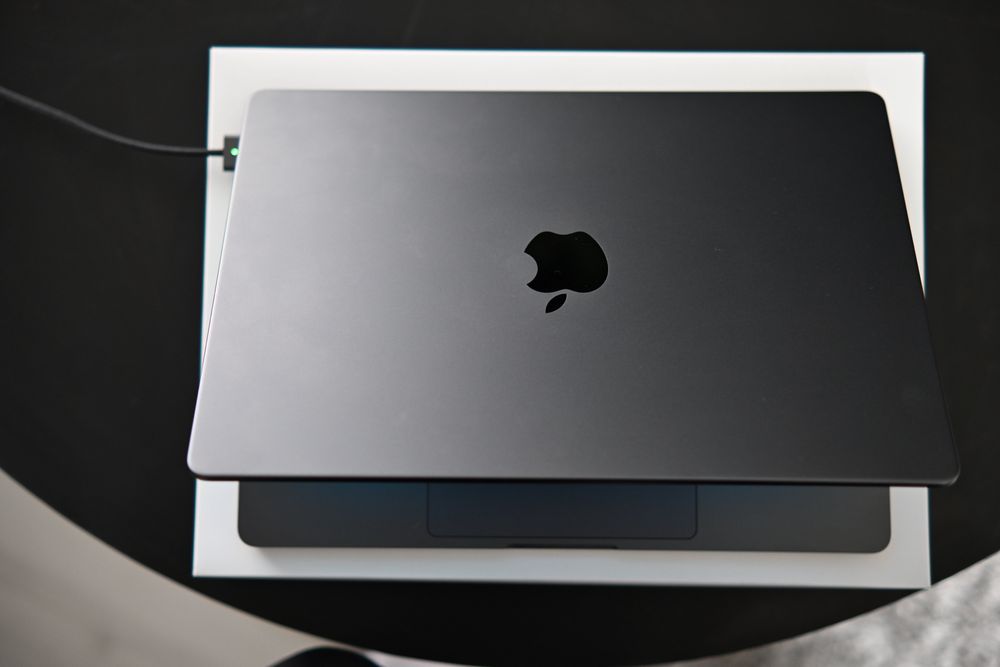 Macbook PRO M5 nowy gwarancja 24gb ram 1TB czip M5 Pro
