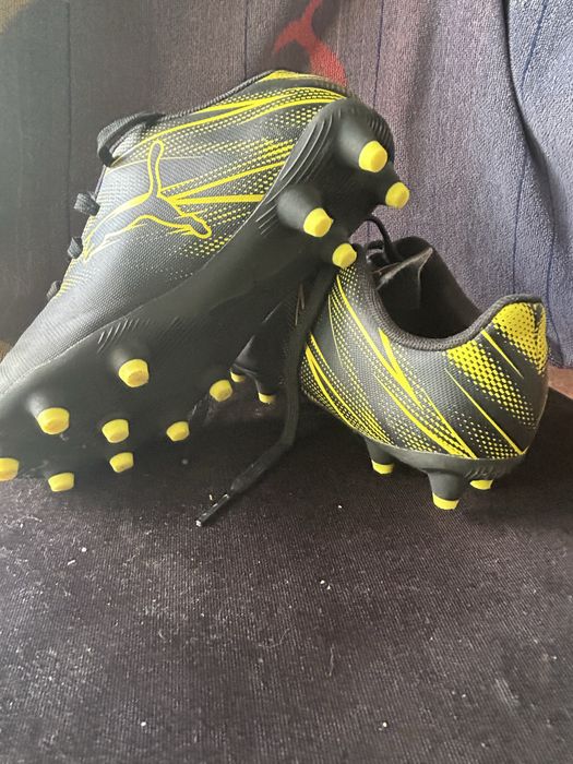 Chuteira criança puma amarela/preta